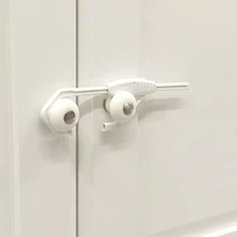 BabyDan Slide Lock fogantyúra erősíthető szekrényajtó zárhoz 2 db