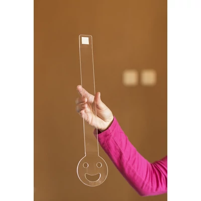 BeSmall Handy villanykapcsoló segédeszköz – saját fejlesztés a gyerekek önállóságáért