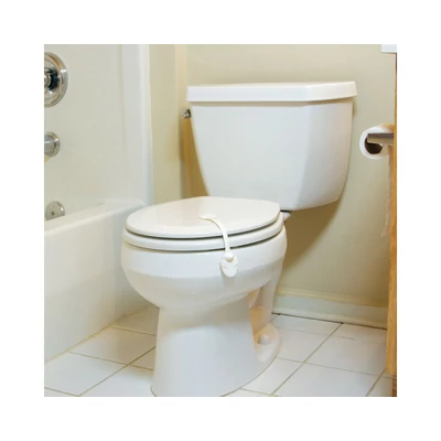 Dreambaby WC-zár felszerelve fehér WC ülőkére