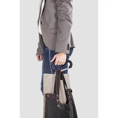 Reer CarryHook karabiner bevásárlókocsin használva